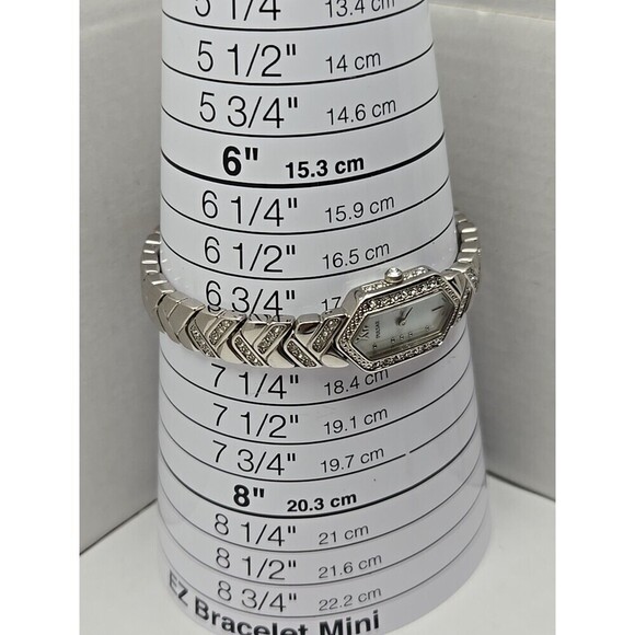 Pulsar 1N00 X204 Ladies Hexagon Crystal Accent MOP Dial Quartz Watch New Battery - Picture 6 of 11